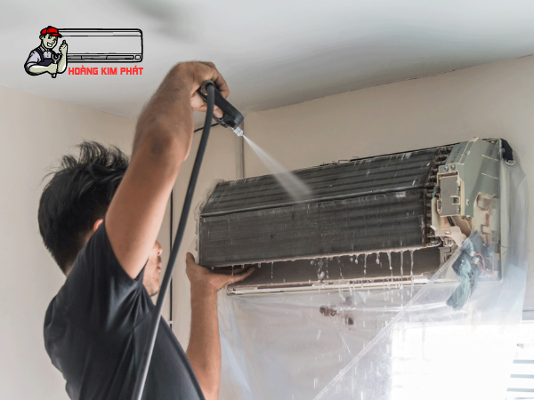 Hướng dẫn vệ sinh máy lạnh đúng cách ngay tại nhà